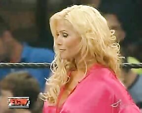 Torrie Wilson vs Kelly Kelly ECW Bikini Contest!