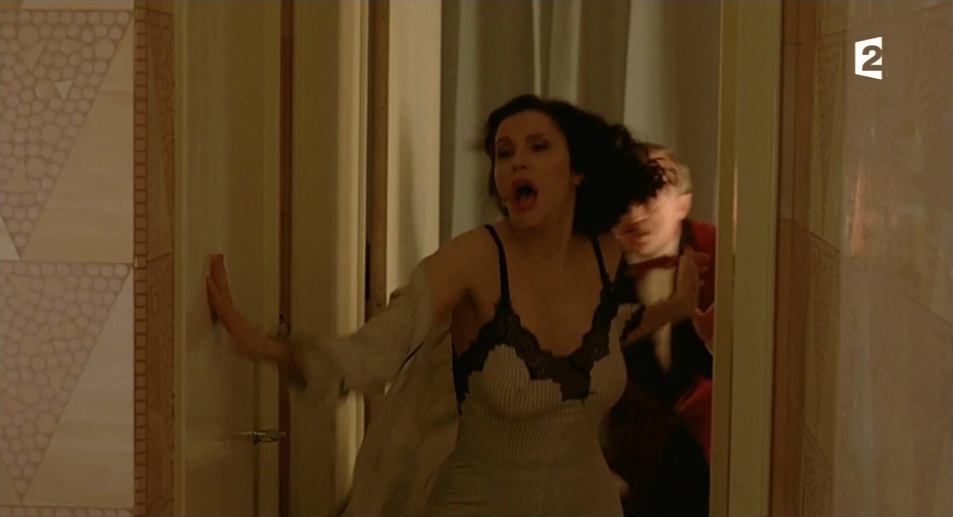 Topless in Heloise Le romancier Martin HiDef 1080p!