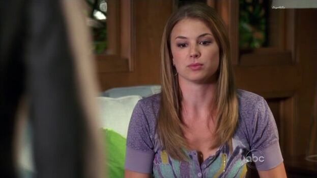 Cleavage on Brothers And Sisters s03e09 720p!