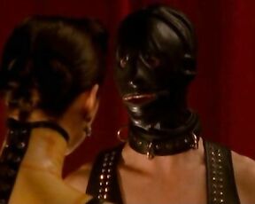 tight Cleavage in Satisfaction s02e02!