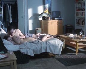 Topless in Rien Dans Les Poches!