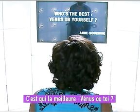 Cleavage on Le Grand Journal, french tv!