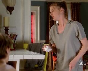 downshirt on Brothers and Sisters s03e21 hdtv720p!