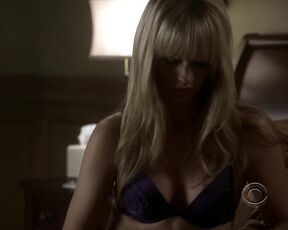 in Bra on Harpers Island 1x06!