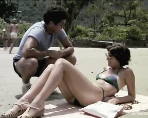 in Bikini in As Intimidades de Analu e Fernanda!