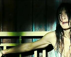 Bare Pussy and in Bikini in Kaerlighed pa film!