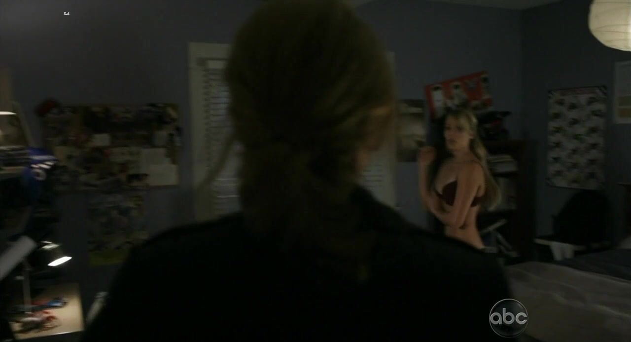 in Underwear on V s01e03 hdtv720p!
