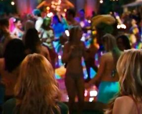 Kristen Bell, Kristin Davis and Malin Akerman in Bikini in Couples Retreat!