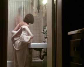 Nude in Jacobs Ladder bluray 720p!