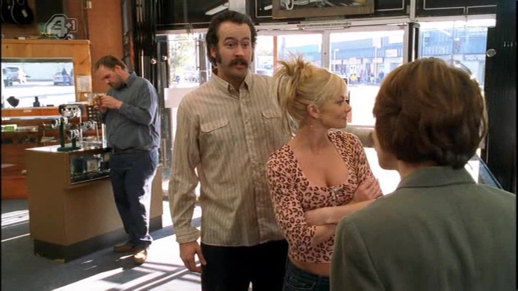 Cleavage on My Name Is Earl!