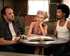 Cleavage and Pokies on My Name Is Earl!