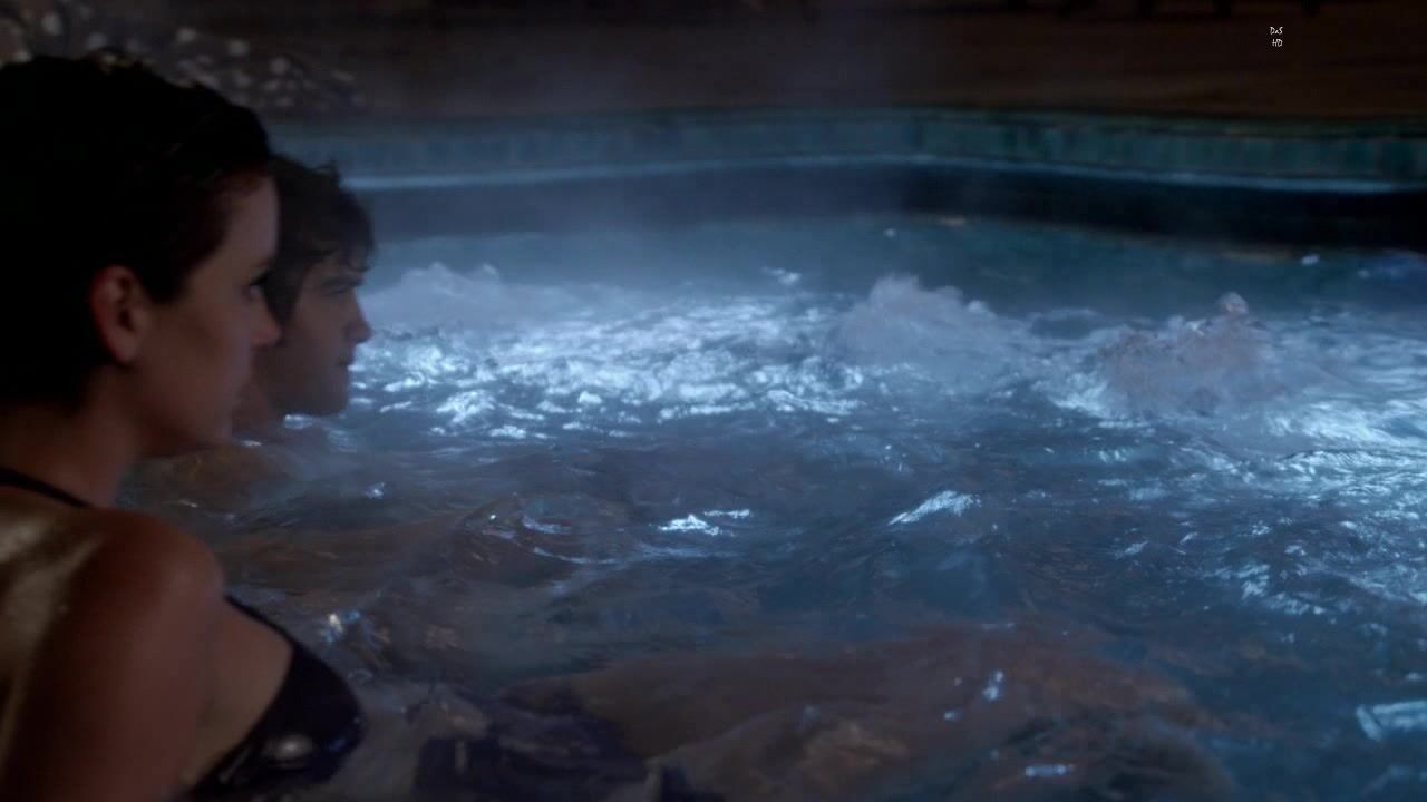 Jessica Lowndes and Jessica Stroup in Bikini on 90210 s03e11 HiDef 720p!