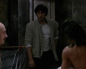 Topless in Marche a lombre HiDef 720p!