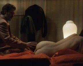Fully Nude in Babylon Im Bett mit dem Teufel!