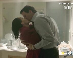 Topless in Homicidios s1e02 HiDef!