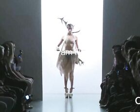 Nude fashion Oops!