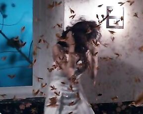 Naked in Raaz 3!