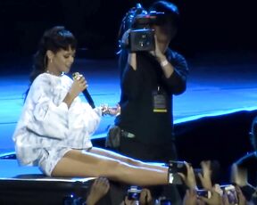 Upskirt at Macau 2013 Concert HiDef 720p!