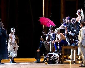 Naked on stage from Mein Nestroy!