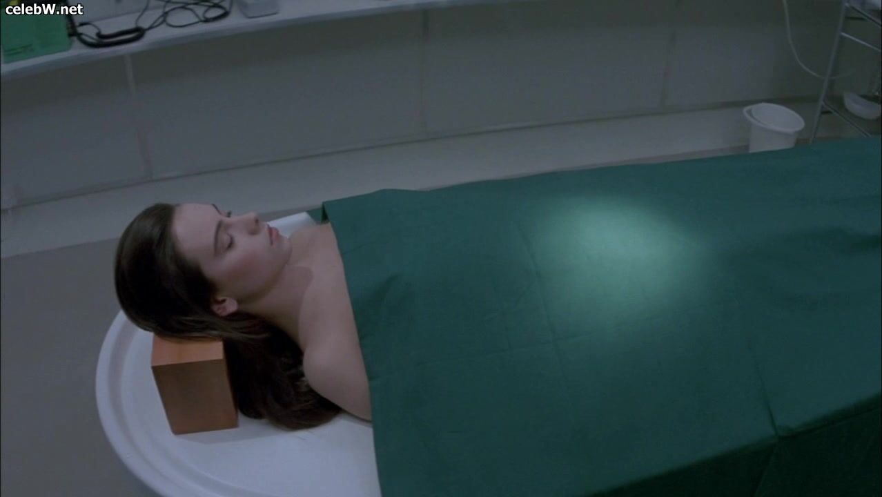 Nice and Nude in Lifeforce (HDTV)!