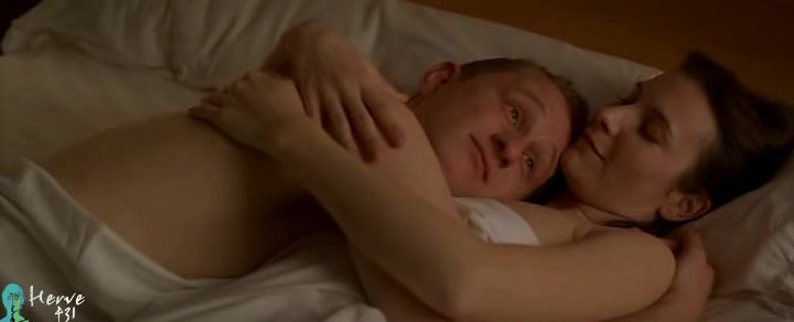 Naked getting out of bed in Les Randonneurs!