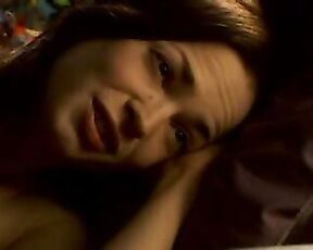 Undressed in bed from Salir Pitando!